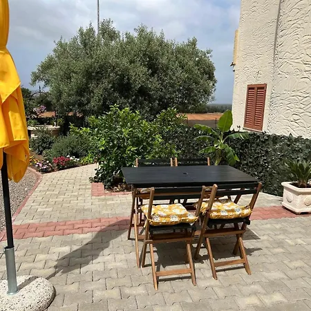 La Bouganvillea *
