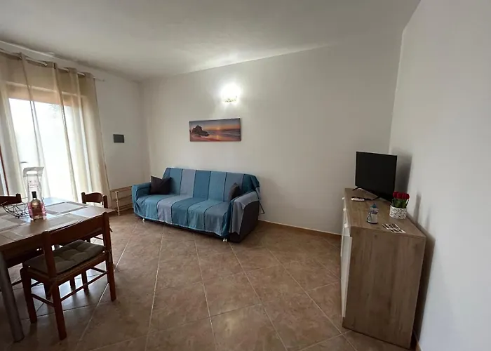 La Bouganvillea
